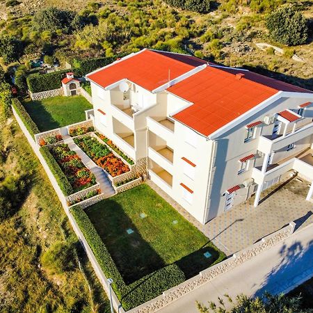 Apartments Basaca Pag Town Exterior foto